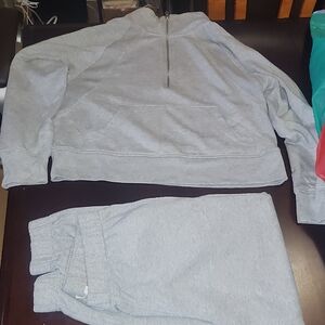 GAP Heather Gray Lounge Set. WOMENS SIZE LARGE